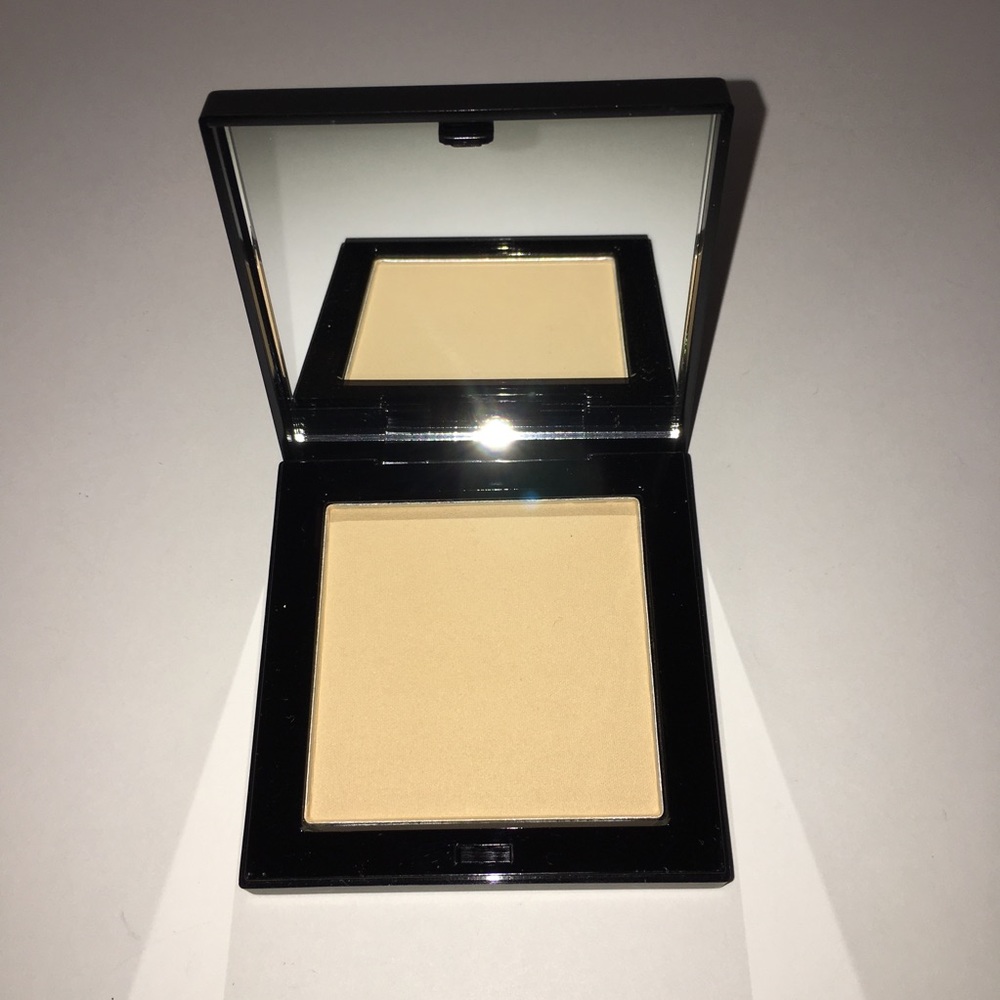 NWT | Velvet Powder Base Three | Pop Beauty